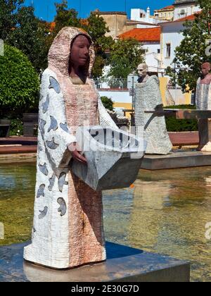 Sculptures à la fontaine de Silves sur la côte de l'Algarve Du Portugal Banque D'Images