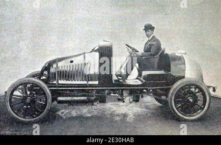 La Renault 60 ch de W. G. Brokaw (ici au vol), 17e avec Maurice Bernin de la coupe Vanderbilt 1904 - la vie au Grand Air du 29 septembre 1904 Banque D'Images