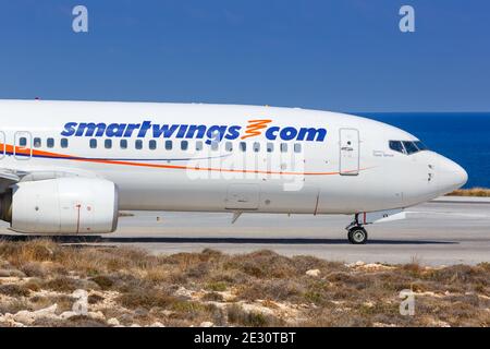 Héraklion, Grèce - 15 septembre 2018 : avion Boeing 737-800 SmartWings à l'aéroport d'Héraklion (HER) en Grèce. Boeing est un fabricant d'avions américain Banque D'Images