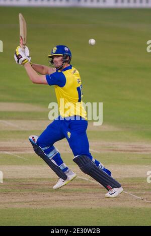 Chester le Street, Angleterre, le 11 septembre 2020. Alex Lees bat pour Durham Cricket contre Derbyshire Falcons lors de leur match de Blast Vitality au Riverside Ground, Chester le Street. Banque D'Images