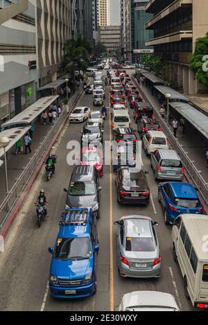 30 janvier 2018 - embouteillages aux heures de pointe à Makati, Philippines Banque D'Images