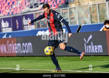 Bologne, Italie. 16 janvier 2021. Mitchell Dijks (Bologna FC) en action pendant le Bologna FC contre Hellas Verona, football italien série A match à Bologna, Italie, janvier 16 2021 crédit: Independent photo Agency/Alay Live News Banque D'Images