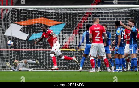 Famara Diedhiou, de Bristol City, célèbre le but d'ouverture lors du match du championnat Sky Bet à Ashton Gate, Bristol. Banque D'Images