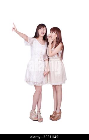 Portrait de deux jeunes amies joyeuses photo de haute qualité Banque D'Images