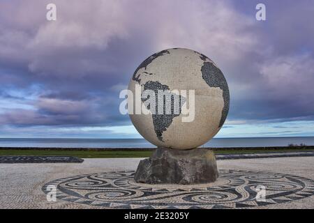Monument à Ribeira Grande, Sao Miguel, Açores. Banque D'Images