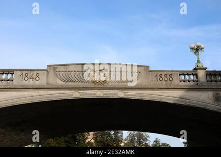 Le célèbre pont du Dragon à Ljubljana Banque D'Images