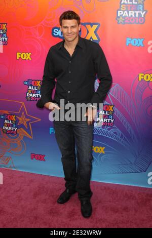 David Boreanaz arrivant pour la « Fox 2010 Summer TCA All-Star Party » qui s'est tenue à Pacific Park - Santa Monica Pier à Santa Monica, CA, États-Unis, le 02 août 2010. Photo de Tony DiMaio/ABACAPRESS.COM (photo : David Boreanaz) Banque D'Images