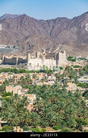 Moyen-Orient, Péninsule arabique, Oman, ad Dahiliyah, Bahla. Fort de Bahla dans les montagnes d'Oman. Banque D'Images