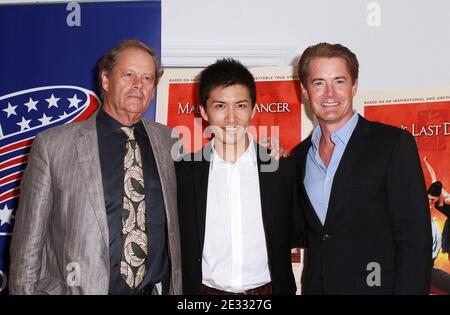 « Bruce Beresford, Chi Cao et Kyle MacLachlan assistent à la projection de « la dernière danseuse de la ma » au Crosby Street Hotel de New York City, NY, États-Unis, le 16 août 2010. Photo de Donna Ward/ABACAPRESS.COM (en photo : Bruce Beresford, Chi CAO, Kyle MacLachlan) ' Banque D'Images