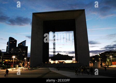La Défense, le plus grand quartier d'affaires d'Europe, près de Paris, France, le 20 août 2010. Photo d'Alain Apaydin/ABACAPRESS.COM Banque D'Images