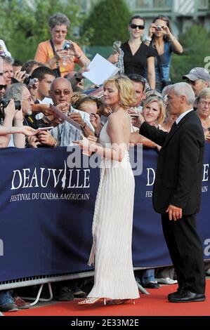 L'actrice Kim Cattrall arrive à la première de « Meet Monica Velour » lors du 36e Festival du film américain de Deauville le 10 septembre 2010 à Deauville, France. Photo Thierry Orban/ABACAPRESS.COM Banque D'Images