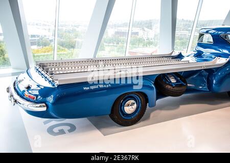 STUTTGART, ALLEMAGNE, 2019: 1955 "Blue Wonder" Mercedes-Benz transporteur de voitures de course à grande vitesse Banque D'Images