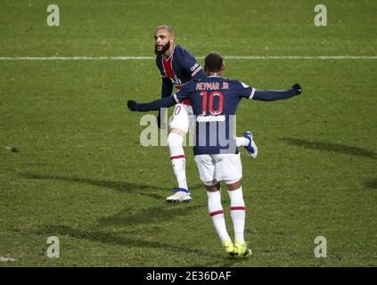 Layvin Kurzawa de PSG célèbre son but avec Neymar Jr lors du championnat français Ligue 1 de football entre Paris Saint-Germain et SCO Angers le 2 octobre 2020 au stade du Parc des Princes à Paris, France - photo Jean Catuffe / DPPI / LiveMedia Banque D'Images