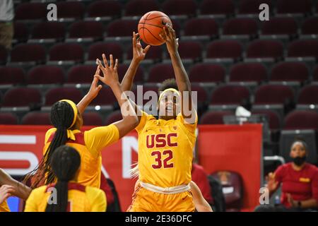 Des chevaux de Troie de la Californie du Sud font avancer Jordyn Jenkins (32) lors d'un match de basket-ball féminin de la NCAA contre les États de Washington Cougars, le vendredi 15 janvier, Banque D'Images