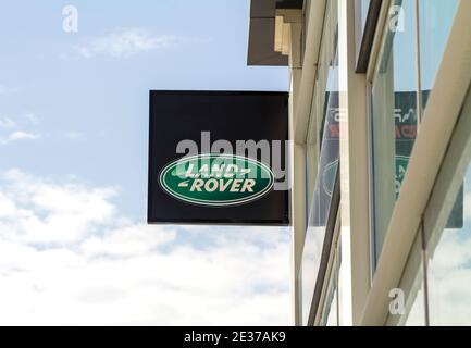 Ankara, Turquie : signe concessionnaire Land Rover. Land Rover est une marque du constructeur automobile britannique Jaguar Land Rover Banque D'Images