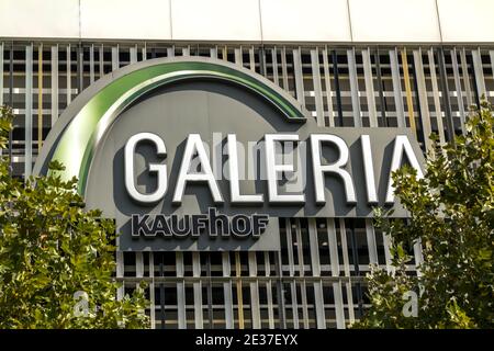 Erlangen, ALLEMAGNE : Galeria Kaufhof, l'un des grands magasins d'Europe, a son siège à Cologne, en Allemagne. Banque D'Images