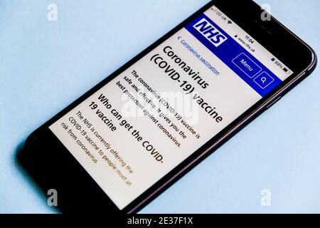 Londres, Royaume-Uni, janvier 17 2021, NHS App Mobile ou Smart Phone Capture d'écran concernant la lettre d'invitation à la vaccination contre le coronavirus Banque D'Images