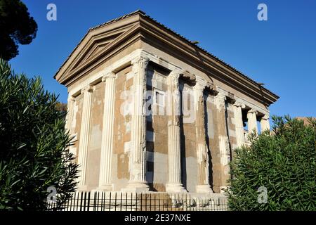 Italie, Rome, Forum Boarium, temple de Portunus virilis Banque D'Images