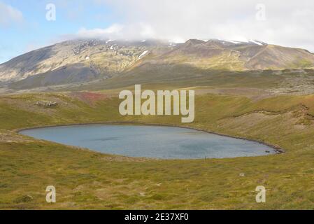 Petit lac au parc national de Snæfellsjökull Banque D'Images