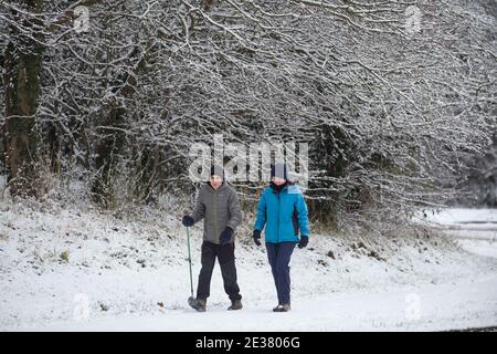 Middlesbrough, Royaume-Uni. Samedi 2 janvier 2021: De fortes averses de neige se sont poursuivies toute la matinée à Middlesbrough sur l'A171 causant la co dangereuse Banque D'Images