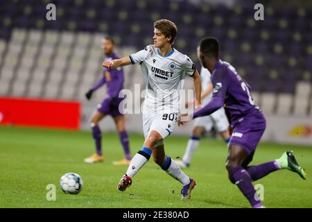 Charles de Ketelaere du Club photographié en action lors d'un match de football entre Beerschot va et le Club Brugge, dimanche 17 janvier 2021 à Anvers, le deuxième jour Banque D'Images