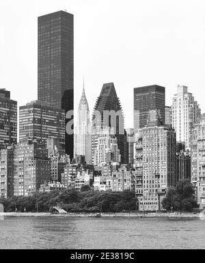 Photo en noir et blanc de New York City East River Waterfront, États-Unis. Banque D'Images