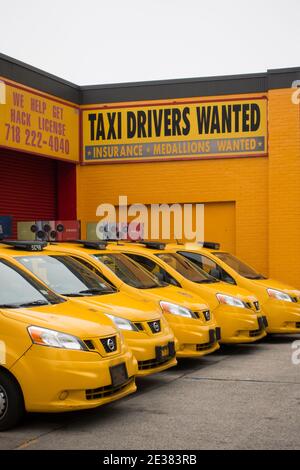 Les chauffeurs de taxi voulaient se connecter à Brooklyn New York Banque D'Images