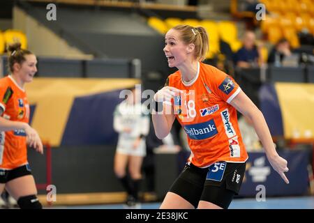 Odense, Danemark. 17 janvier 2021. Kamilla Larsen (18) du Handball Odense vu dans le match de la Ligue des champions DELO EHF entre le Handball Odense et Gyori Audi ETO KC à l'arène Sydbank à Odense. (Crédit photo : Gonzales photo/Alamy Live News Banque D'Images