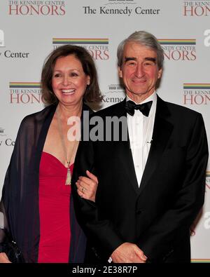 Sam Waterston et sa femme Lynn arrivent pour le dîner de l'artiste officiel au Département d'État des États-Unis à Washington, D.C., États-Unis le samedi 4 décembre 2010. Photo de Ron Sachs/ABACAPRESS.COM Banque D'Images