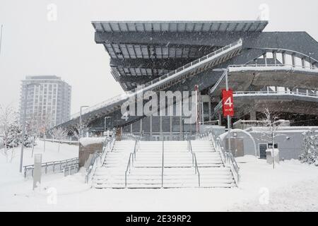 Ottawa enneigé! Scènes des environs d'Ottawa lors d'un nouveau déversement de 25 cm. Place assise au nord du stade Lansdowne. Ontario, Canada. Banque D'Images