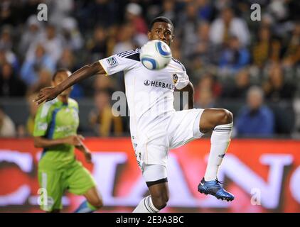 Edson Buddle en action alors que la Galaxy bat les Sounders de Seattle lors de leur match de football semi-fin de la Conférence de l'Ouest de la MLS à Los Angeles, CA, USA, le 7 novembre 2010. Photo de Lionel Hahn/ABACAPRESS.COM Banque D'Images