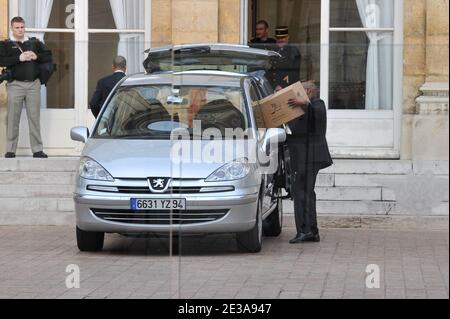 Déménagement au ministère avant une cérémonie de transfert de pouvoir au ministère de la Défense, Hôtel de Brienne à Paris, France, le 15 novembre 2010. Photo de Nicolas Gouhier/ABACAPRESS.COM Banque D'Images