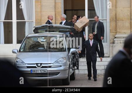 Déménagement au ministère avant une cérémonie de transfert de pouvoir au ministère de la Défense, Hôtel de Brienne à Paris, France, le 15 novembre 2010. Photo de Nicolas Gouhier/ABACAPRESS.COM Banque D'Images