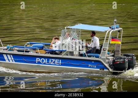 Police allemande sur l'Elbe Saxe Allemagne Banque D'Images