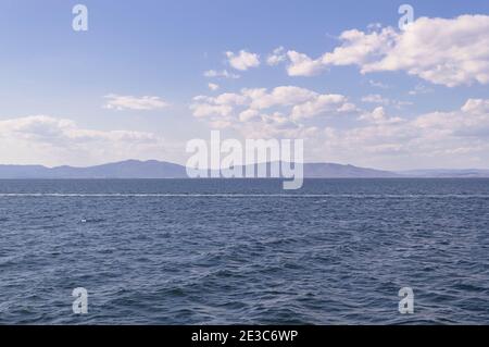 Paysage marin japonais près de Vladivostok Russie par beau temps Banque D'Images