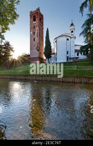 La cathédrale Santa Maria Assunta et San Liberale de Castelfranco Veneto. Province de Trévise, Vénétie, Italie, Europe. Banque D'Images