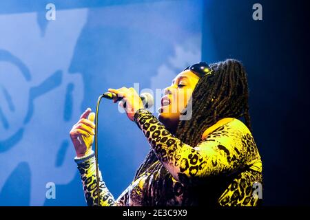 Caron Wheeler de Soul II Soul en direct sur scène au Roundhouse de Camden Town, Londres Banque D'Images