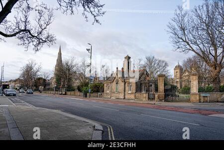 Vue sur la tour de télévision Crystal Palace Colline de Penge London SE20 Banque D'Images