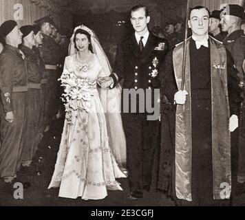 ÉDITORIAL SEULEMENT le jour du mariage de la princesse Elizabeth de York et du prince Philip, duc d'Édimbourg, 1947. Princesse Elizabeth de York, 1926 - 2022, future Elizabeth II, Reine du Royaume-Uni. Prince Philip, duc d'Édimbourg né Prince Philip de Grèce et du Danemark, 1921-2021. Mari de la reine Elizabeth II du Royaume-Uni et d'autres royaumes du Commonwealth. Du livre de la Reine Elizabeth Coronation, publié en 1953. Banque D'Images