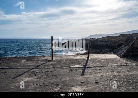 Kardamili, Péloponne, Grèce - 01 juin 2019 : vue sur la mer depuis la côte Banque D'Images