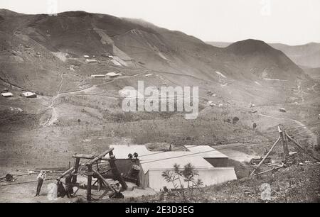 Photo du XIXe siècle : Moodies de Union Company's Battery, montrant Pioneer United Company Barberton à distance. Banque D'Images