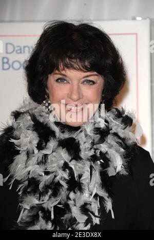 Anny Duperey, membre du casting, assiste à la première de « l'autre cote du lit » à l'UGC Bercy à Paris, France, le 6 janvier 2009. Photo de Thierry Orban/ABACAPRESS.COM Banque D'Images