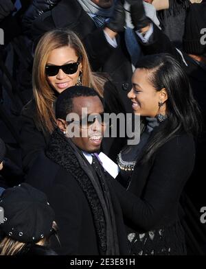 Beyonce Knowles, sa sœur Solange Knowles, Sean 'Diddy' Combs et Jay-Z assistent aux cérémonies d'inauguration du président Barack Obama à Capitol Hill à Washington, D.C., aux États-Unis, le 20 janvier 2009. Photo de Douliery/Hann/ABACAPRESS.COM Banque D'Images