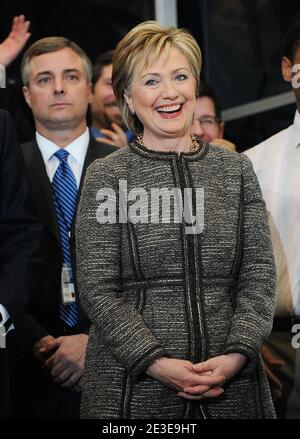 La secrétaire d'État Hillary Clinton est la bienvenue par les employés pour sa première journée au département d'État de Washington, DC., USA, le 22 janvier 2009. Photo par Olivier Douliery/ABACAPRESS.COM Banque D'Images