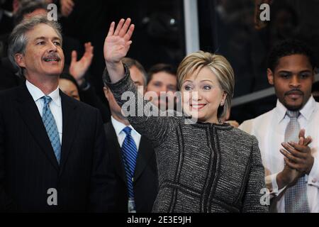 La secrétaire d'État Hillary Clinton est la bienvenue par les employés pour sa première journée au département d'État de Washington, DC., USA, le 22 janvier 2009. Photo par Olivier Douliery/ABACAPRESS.COM Banque D'Images