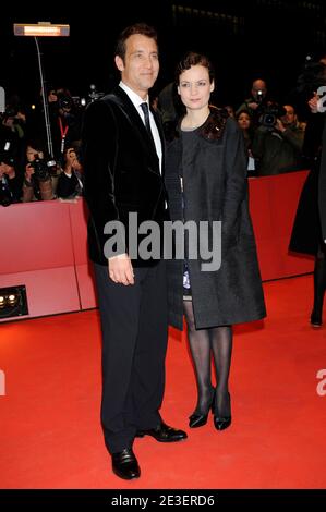 Clive Owen et sa femme Sarah-Jane Fenton arrivent à la première de 'l'internationale' dans le cadre du 59ème Festival du film de Berlin au Berlinale Palast à Berlin, en Allemagne, le 5 février 2009. Photo de Mehdi Taamallah/ABACAPRESS.COM Banque D'Images