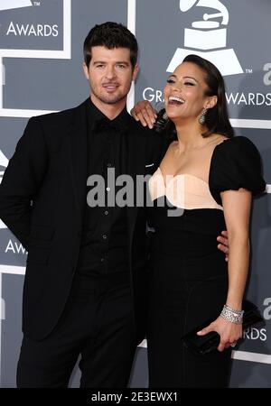 Robin Thicke et Paula Patton arrivent aux 51ème Grammy Awards annuels, qui se sont tenus au Staples Center de Los Angeles, Californie, États-Unis, le 8 février 2009. Photo de Lionel Hahn/ABACAPRESS.COM Banque D'Images