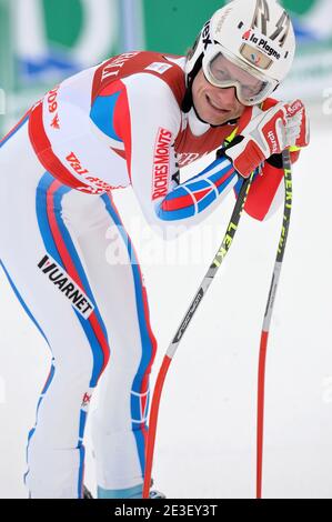 Julien Lizeroux célèbre après sa médaille d'argent l'événement Super combiné masculin qui s'est tenu aux Championnats du monde de ski sur le parcours face de Solaise à Val d'Isère, Alpes françaises, France le 9 février 2009 . Photo de Thierry Orban/ABACAPRESS.COM Banque D'Images