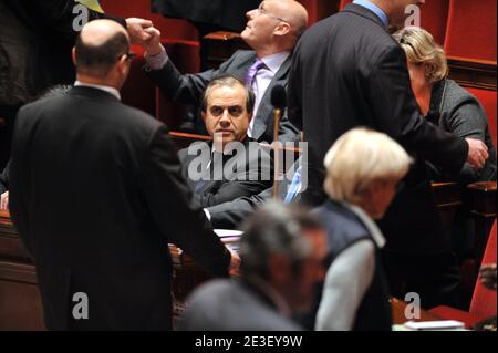 Ministre français adjoint des relations avec le Parlement Roger Karoutchi lors de la session hebdomadaire de l'Assemblée nationale à Paris, France, le 10 février 2009. Photo de Mousse/ABACAPRESS.COM Banque D'Images