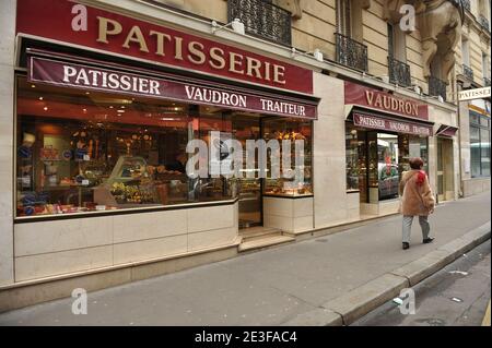 Illustration de la 'Patisserie Vaudron' à Paris, France, le 27 février 2009. Photo de Giancarlo Gorassini/ABACAPRESS.COM Banque D'Images